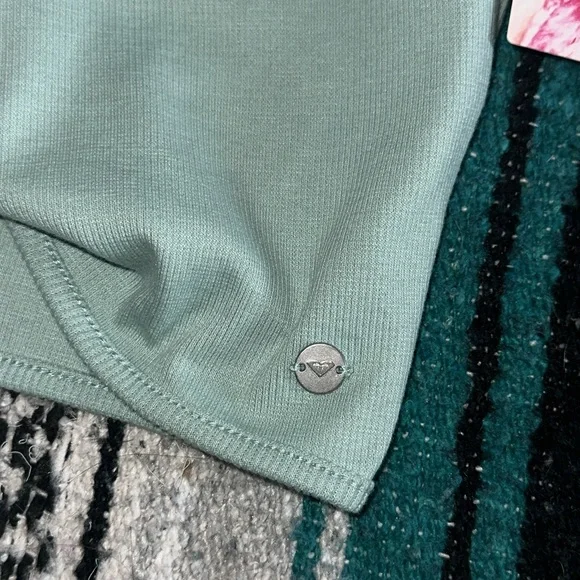 Roxy *NWT* Women's Riviera Twist Front Crop Tank Top - Picture 2 of 7